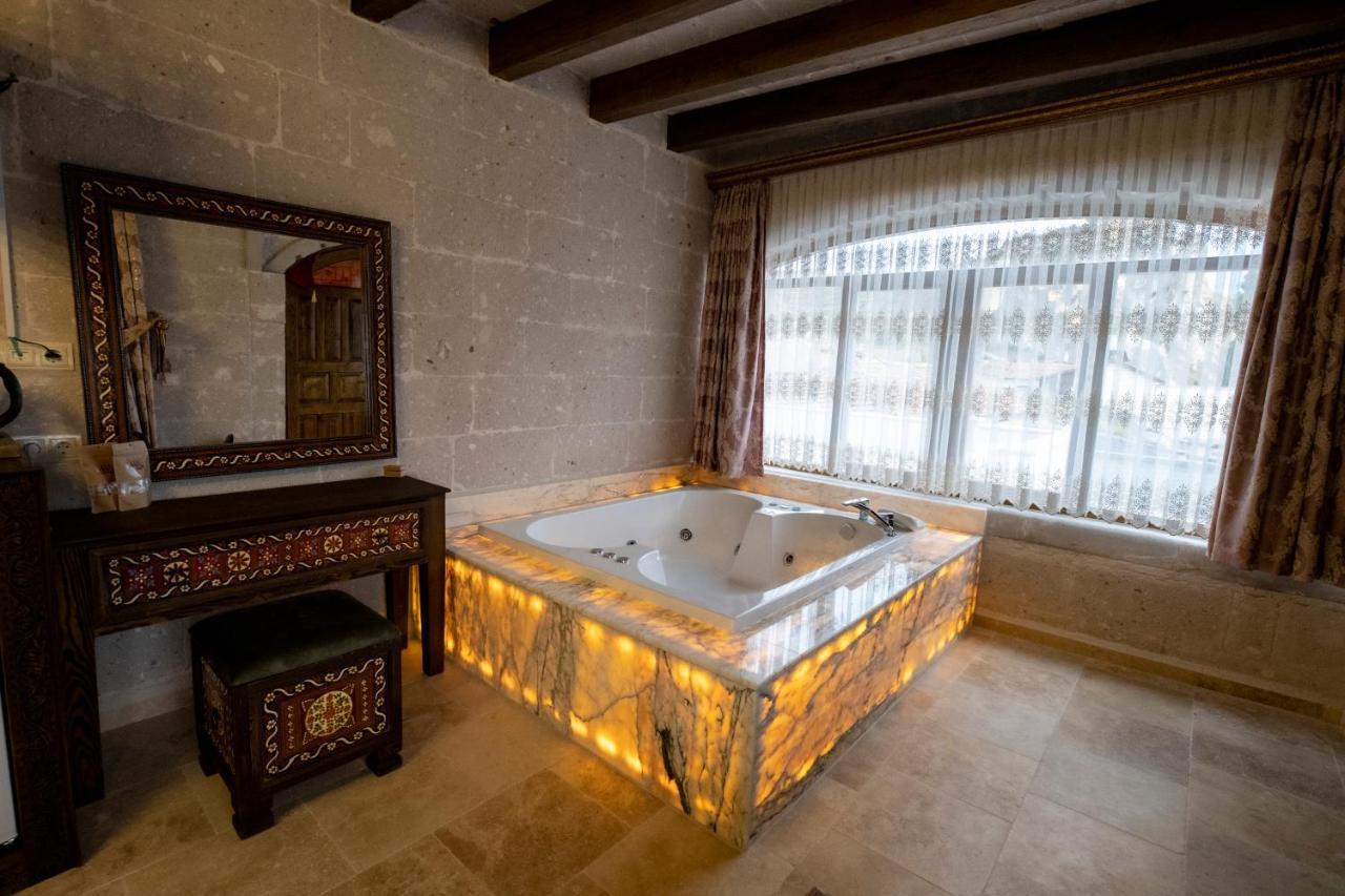 Underground Cave Suites Hotel Goreme Exterior photo